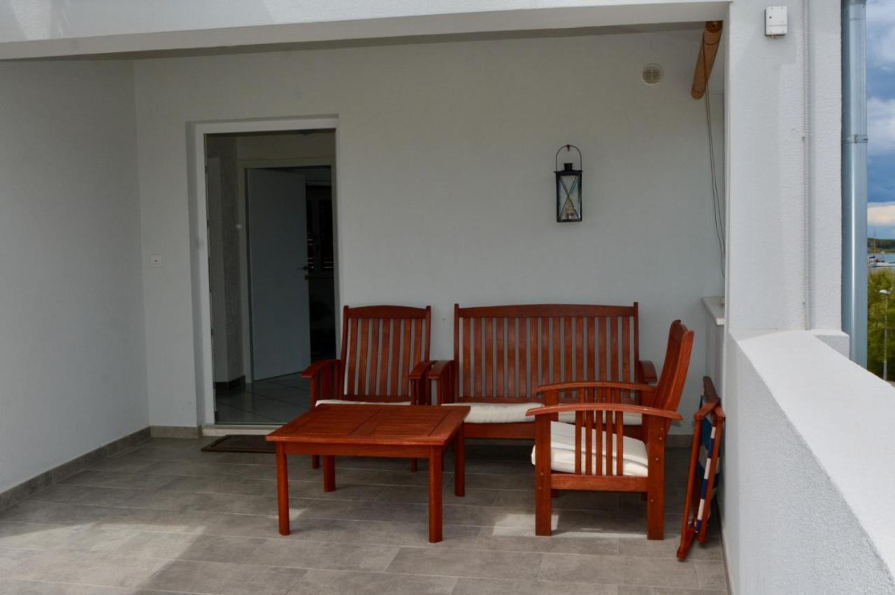 Apartman Klara Murter Esterno foto