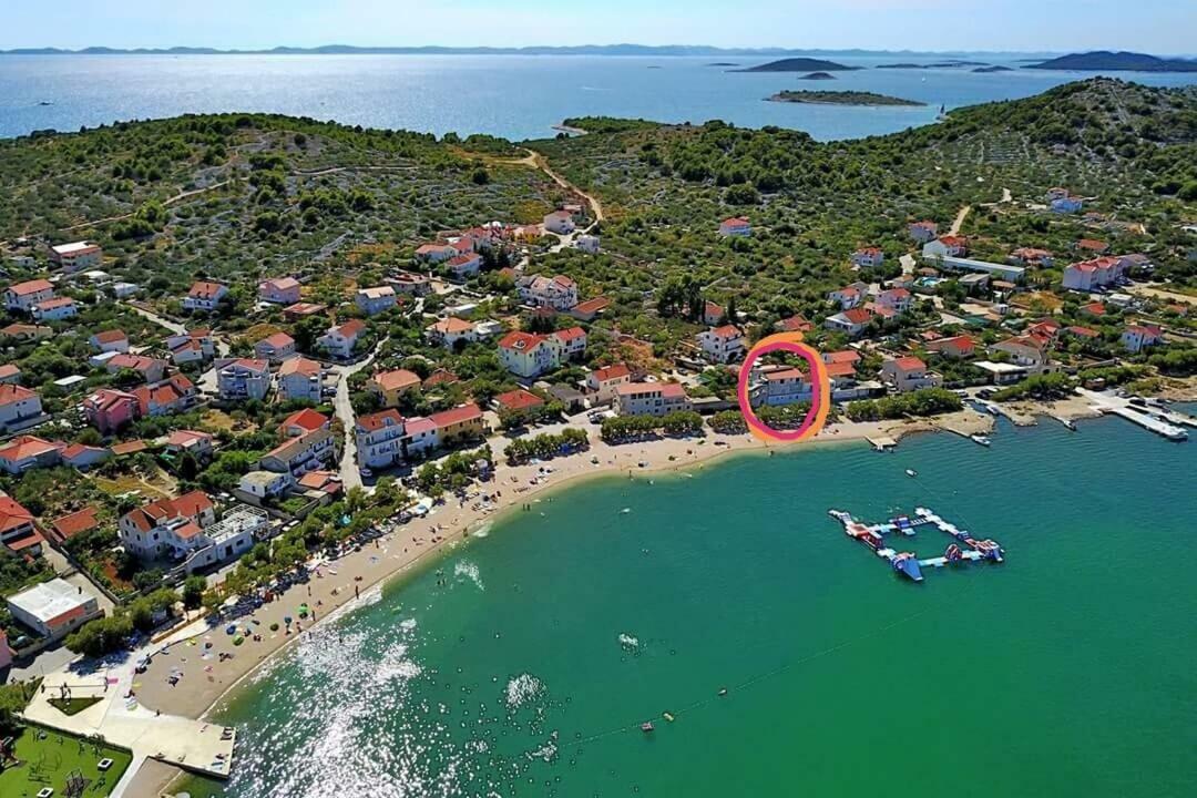 Apartman Klara Murter Esterno foto